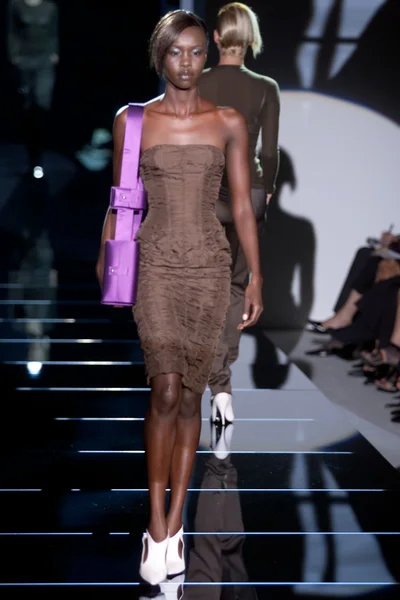 Look 28